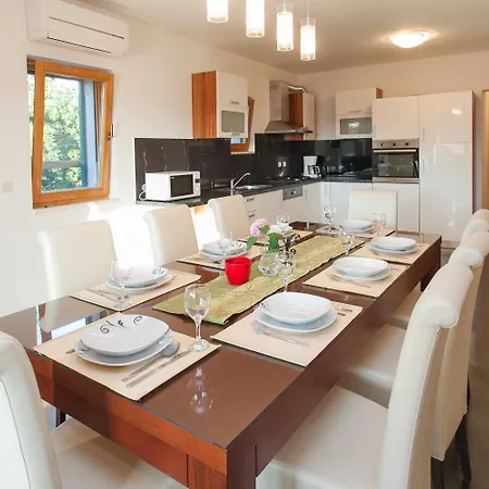 Paradiso Zadarvillas فيلة *